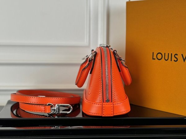 루이비통 나노 알마 오렌지레드 [매장가 250만원대]