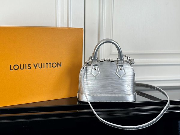 루이비통 나노 알마 실버 [매장가 250만원대]