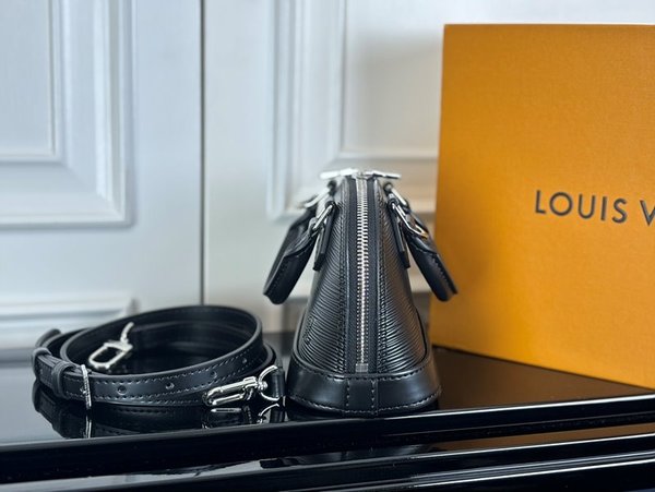 루이비통 나노 알마 블랙 [매장가 250만원대]