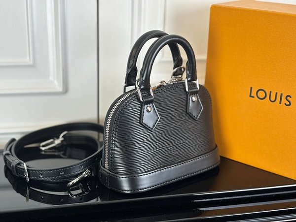 루이비통 나노 알마 블랙 [매장가 250만원대]