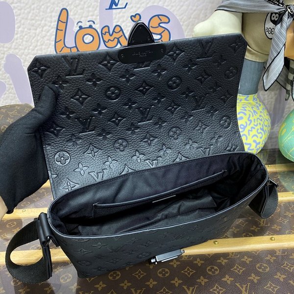 루이비통 S-케이프 메신저 블랙 [매장가 410만원대]