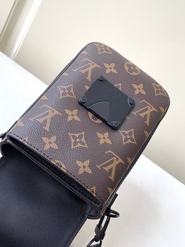 루이비통 S락 버티컬 웨어러블 월릿 브라운 [매장가 240만원대]