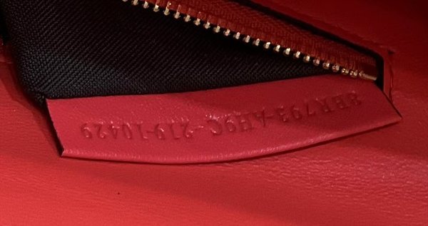 펜디 바게트 체인 미디 레드 [매장가 420만원대]