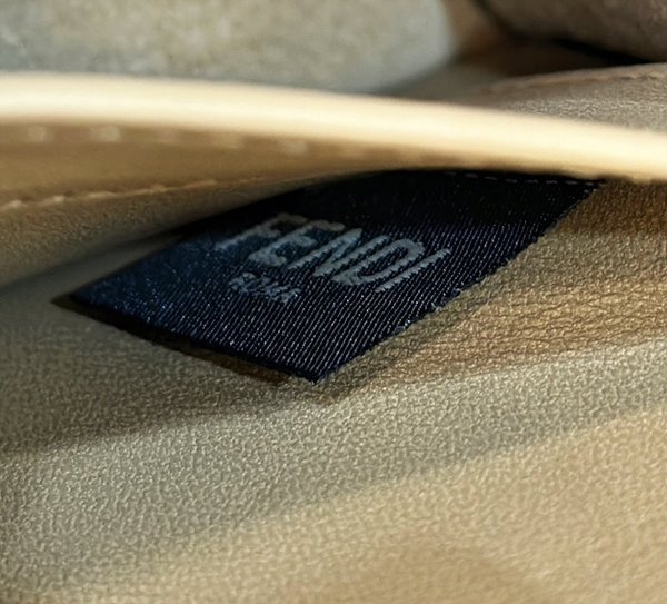 펜디 FENDI 피카부 I See U 쁘띠 브라운 [매장가 636만원대]