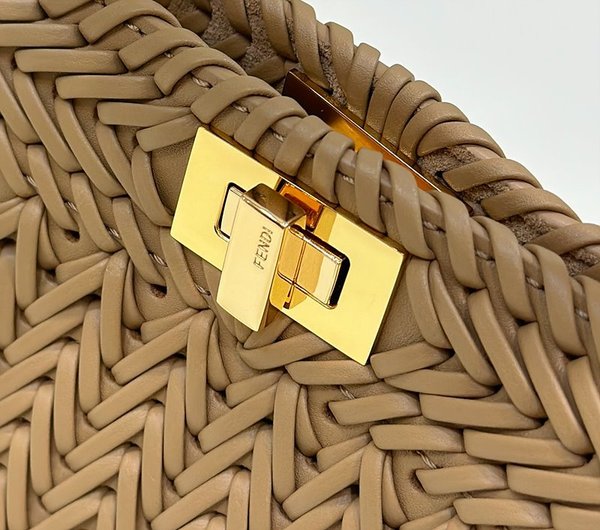 펜디 FENDI 피카부 I See U 쁘띠 브라운 [매장가 636만원대]