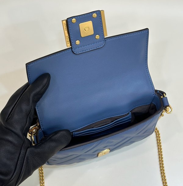 펜디 Fendi 바게트 미니 체인 백 / [매장가320만원대]