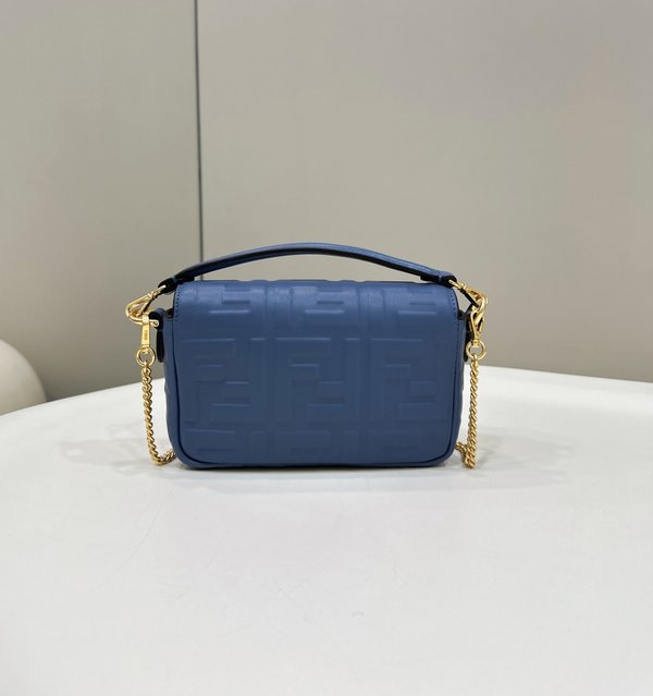 펜디 Fendi 바게트 미니 체인 백 / [매장가320만원대]