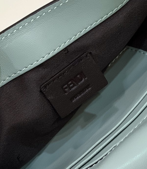 펜디 Fendi 바게트 미니 체인 백 / 민트 [매장가320만원대]