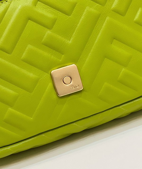 펜디 Fendi 바게트 미니 체인 백 / 그린 [매장가320만원대]