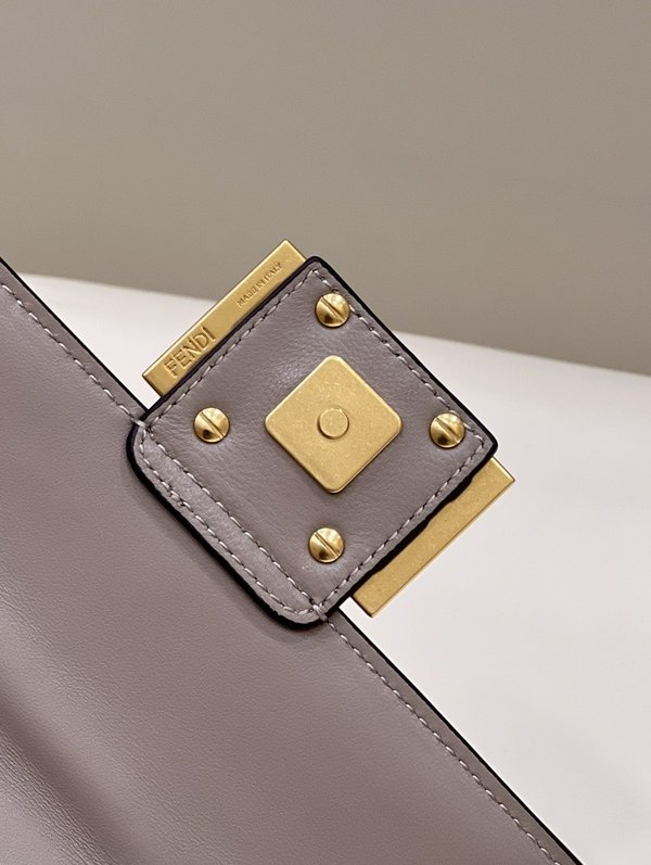 펜디 Fendi 바게트 미니 체인 백 / 그레이 [매장가320만원대]