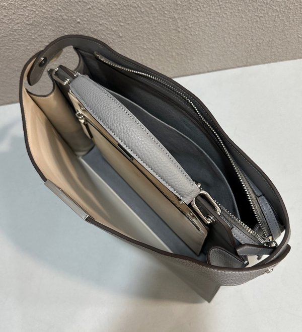 펜디 Fendi 피카부 I See U 미디엄 백 / 그레이 [800만원대]