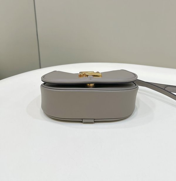 펜디 커’몬 미니 백 / 그레이 [매장가330만원대]