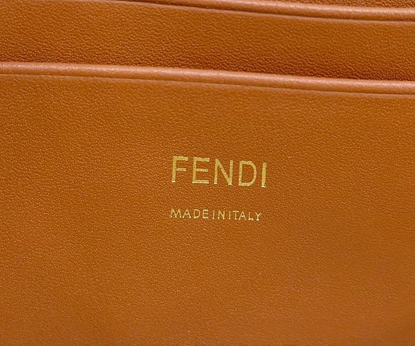 펜디 바게트 미니 체인 백 / 베이지FF [매장가320만원대]