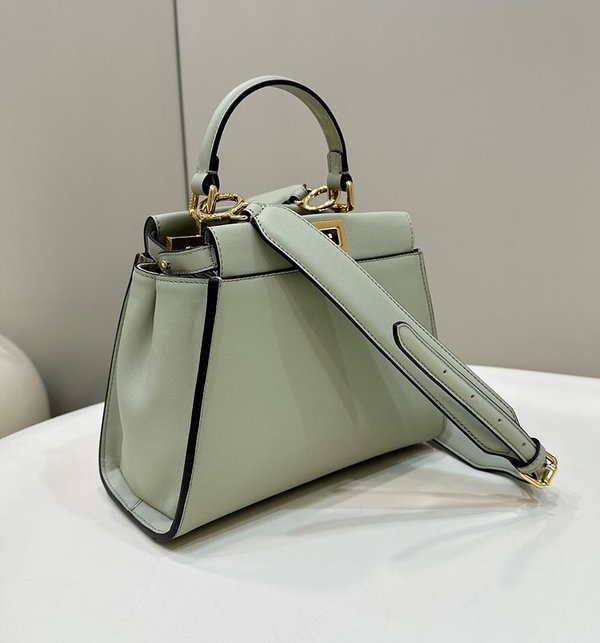 펜디 미니 피카부 백 / 민트 [매장가640만원대]