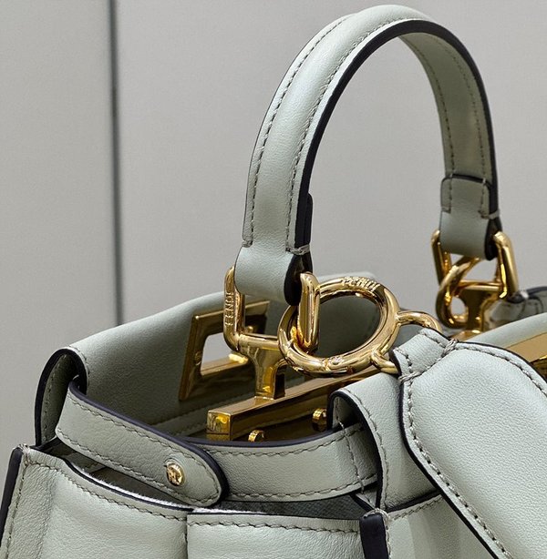 펜디 미니 피카부 백 / 민트 [매장가640만원대]