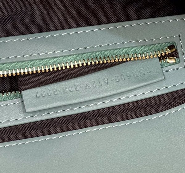 펜디 바게트 연민트 [매장가 460만원대]