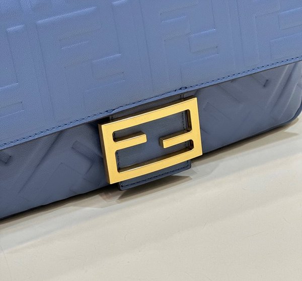 펜디 바게트 블루 [매장가 460만원대]