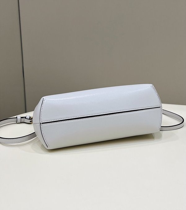 펜디 퍼스트 스몰 화이트 [매장가 440만원대]