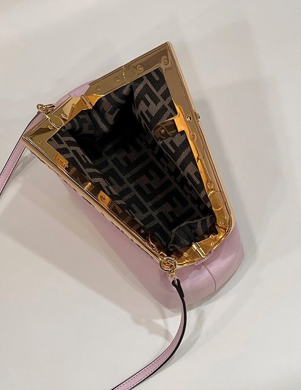 펜디 퍼스트 스몰 핑크 [매장가 440만원대]