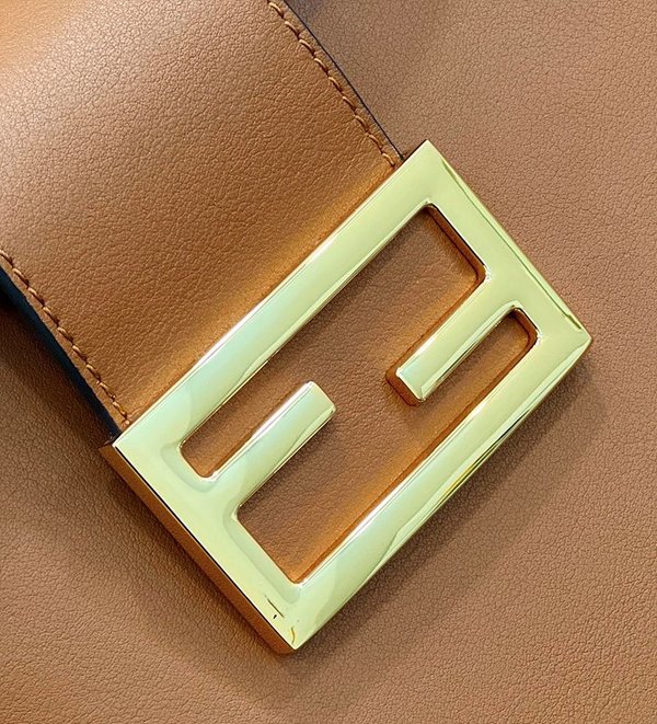 펜디 뉴 혼 초박형 겨드랑이 백 브라운