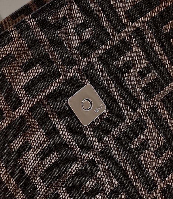 펜디 Home 이 미니 노안 토트 백