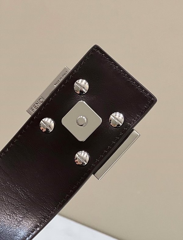 펜디 Home 이 미니 노안 토트 백