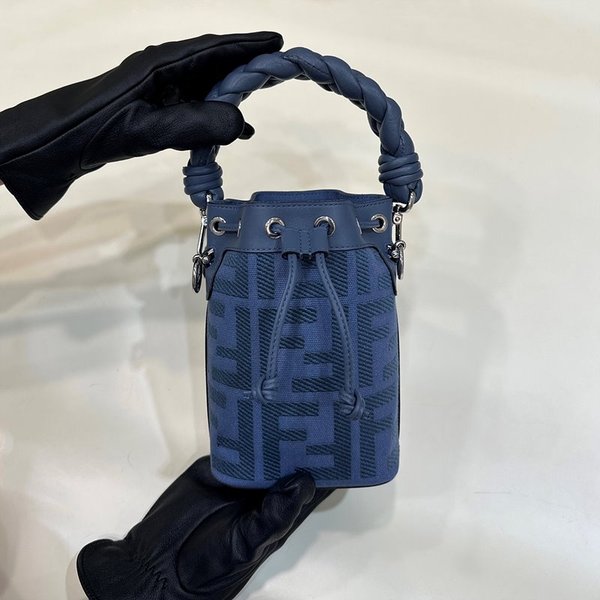 펜디 몬트레조 블루 [매장가 280만원대]