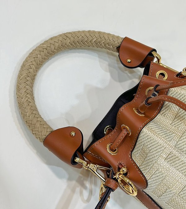 펜디 몬트레조 베이지 [매장가 270만원대]