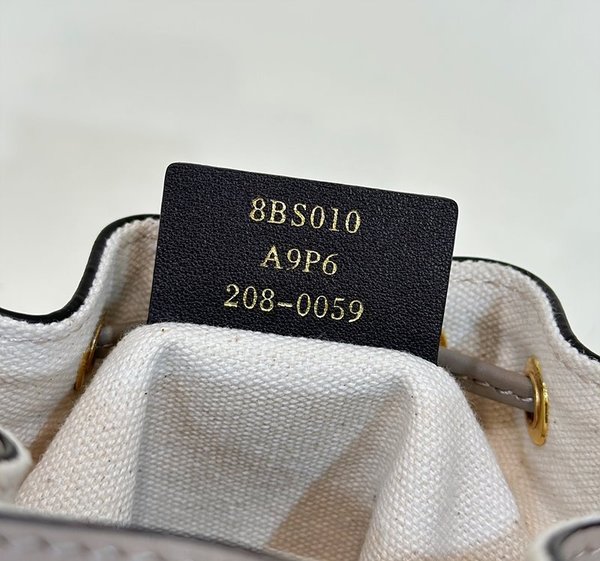 펜디 몬트레조 멀티 [매장가 260만원대]