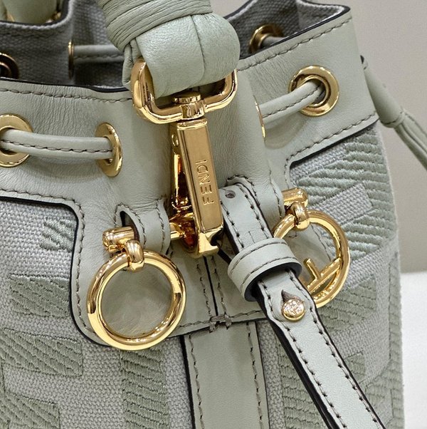 펜디 몬트레조 그린 [매장가 280만원대]