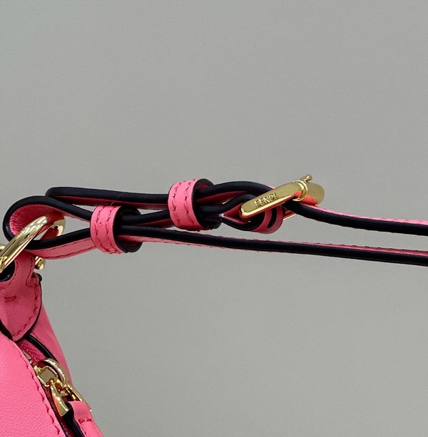 펜디 그라피 스몰 핑크 [매장가 350만원대]