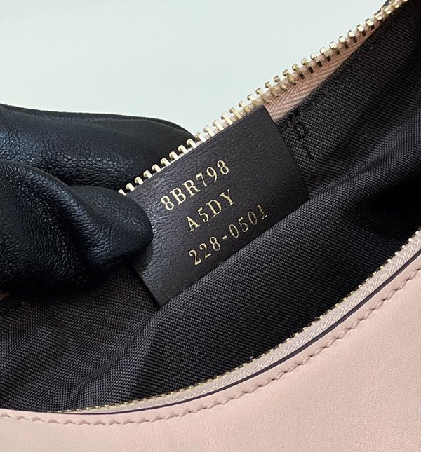 펜디 그라피 스몰 페일 핑크 [매장가 350만원대]