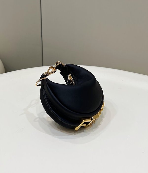 펜디 그라피 미니 블랙 [매장가 260만원대]