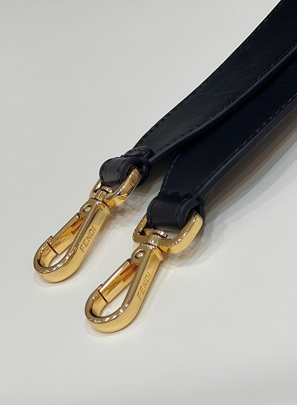 펜디 선샤인 미디엄 블랙 가죽 쇼퍼백 [매장가 410만원대]