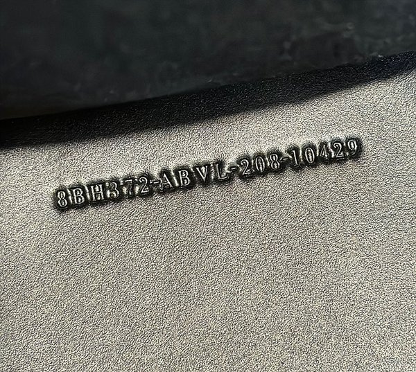 펜디 선샤인 미디엄 블랙 [매장가 410만원대]