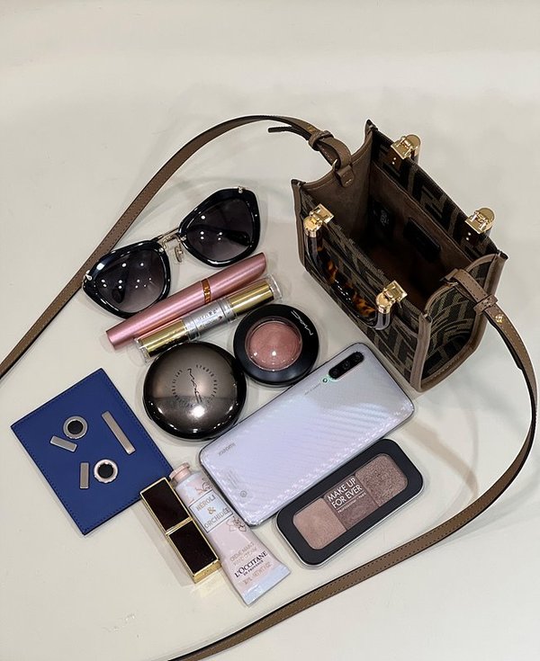 펜디 미니 선샤인 쇼퍼백 브라운 FF [매장가 230만원대]