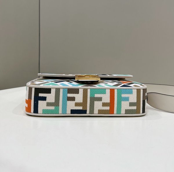 펜디 바게트 멀티FF [매장가 430만원대]