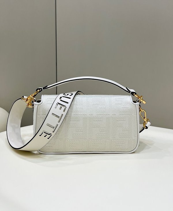 펜디 바게트 네츄럴FF [매장가 430만원대]