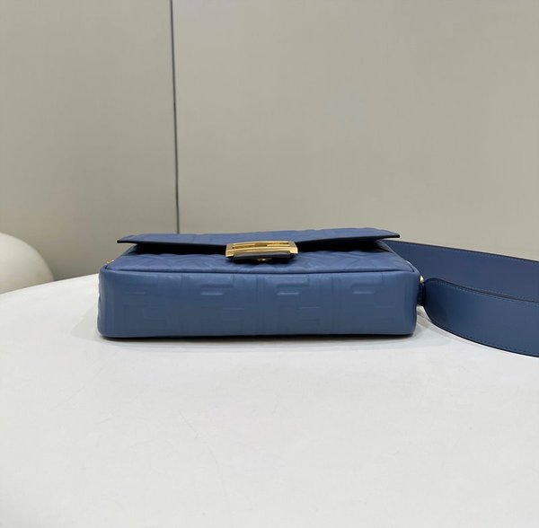 펜디 바게트 블루 [매장가 460만원대]