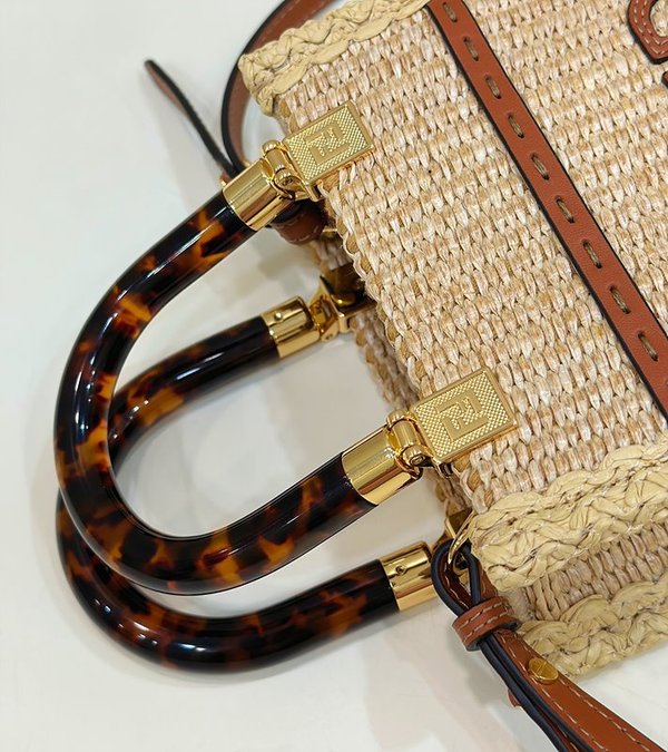 펜디 미니 선샤인 쇼퍼백 내추럴 베이지 [매장가 230만원대]