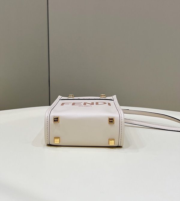 펜디 미니 선샤인 쇼퍼백 화이트 [매장가 230만원대]
