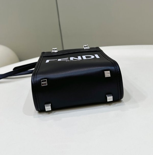 펜디 미니 선샤인 쇼퍼백 블랙 [매장가 230만원대]