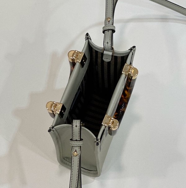 펜디 미니 선샤인 쇼퍼백 그린 [매장가 230만원대]