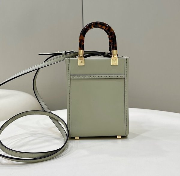 펜디 미니 선샤인 쇼퍼백 그린 [매장가 230만원대]