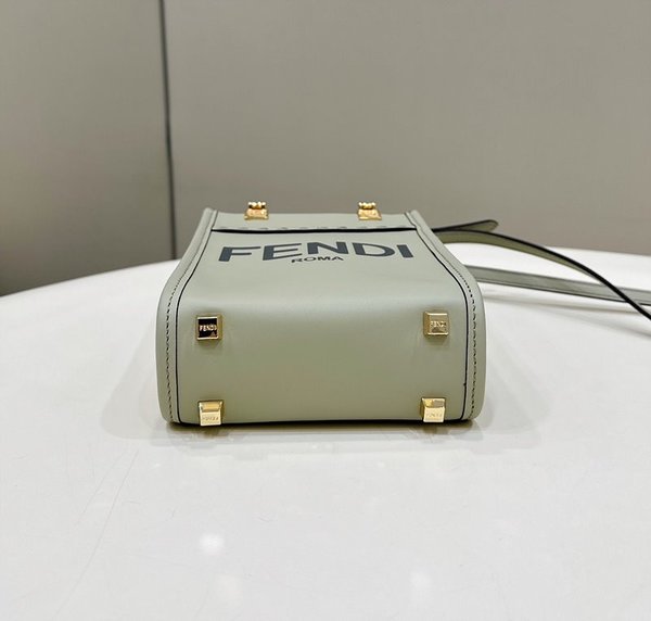 펜디 미니 선샤인 쇼퍼백 그린 [매장가 230만원대]