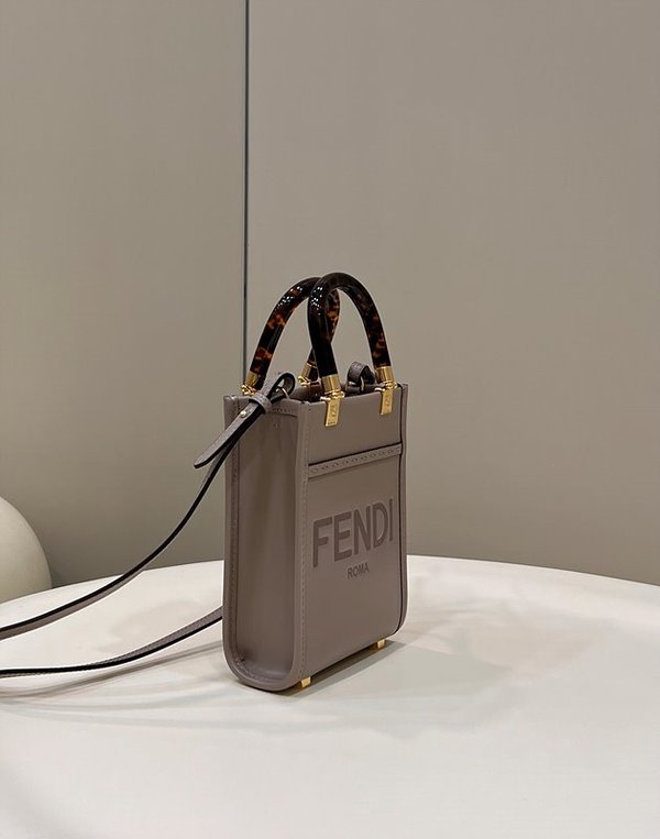 펜디 미니 선샤인 쇼퍼백 베이지 [매장가 230만원대]