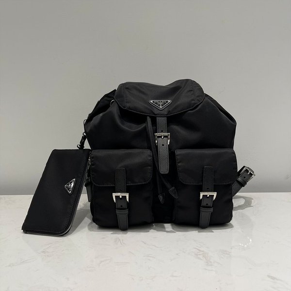 프라다 미디엄 리나일론 백팩 [매장가 345만원대]