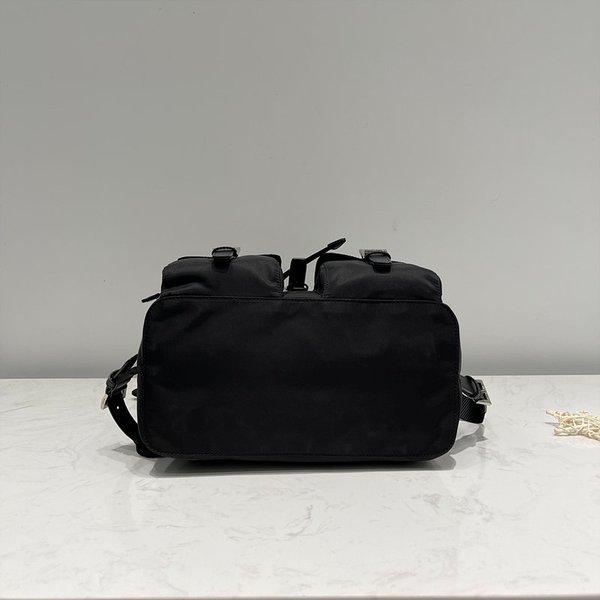 프라다 미디엄 리나일론 백팩 [매장가 345만원대]