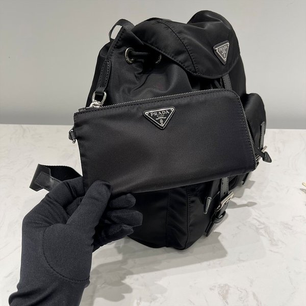 프라다 미디엄 리나일론 백팩 [매장가 345만원대]