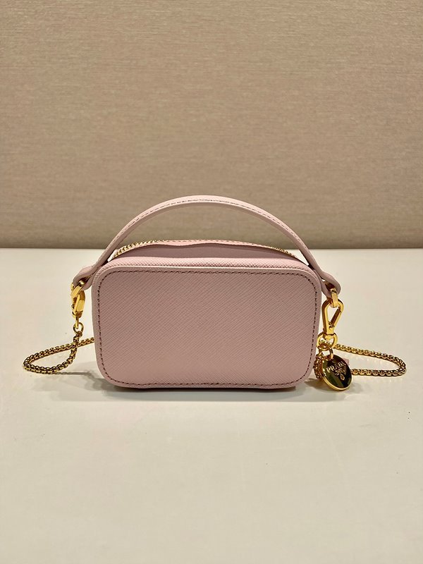 프라다 사피아노 레더 가죽 미니 파우치 [매장가 152만원대]